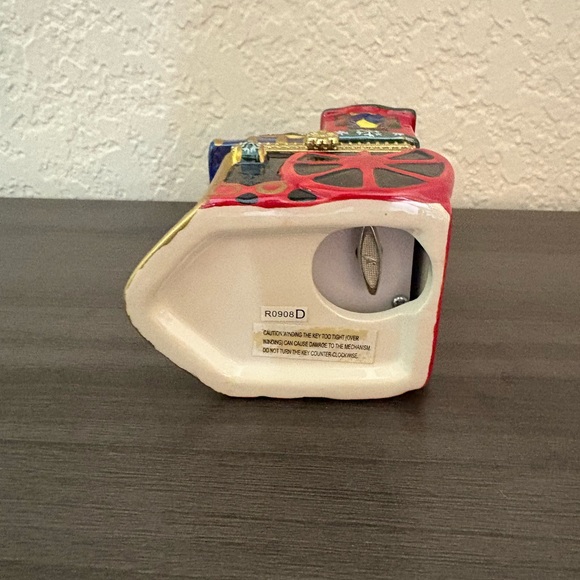 Mr. Christmas Animated Train Music Box Plays Joy to the World - Picture 6 of 8